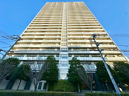 飽きのこないシンプルモダンな外観です。