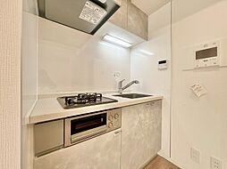 開放感のあるキッチンスペース。調理をしながら、会話も弾みそうですね。