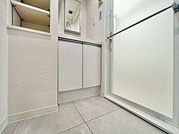 十分な広さの脱衣所。