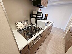 使いやすくスタイリッシュなキッチン空間になっております。