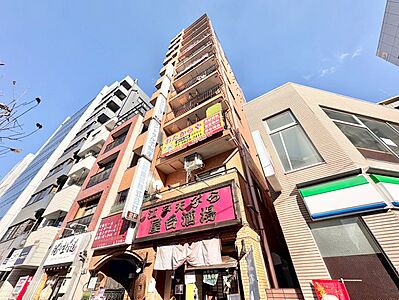 外観：飽きのこないシンプルモダンな外観です。