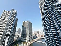 眺望や窓からの景色が良いと、家で過ごす時間も快適です。