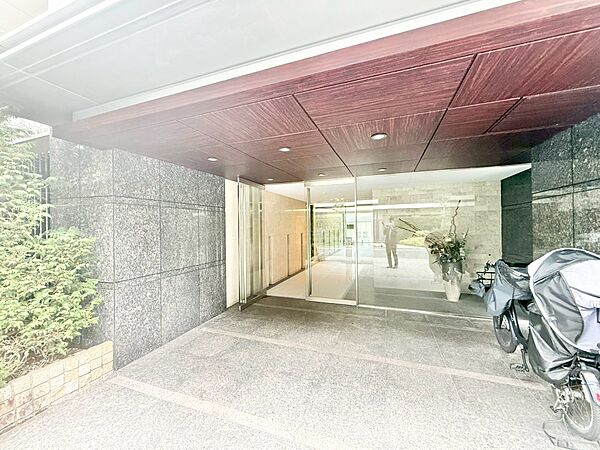 エントランスを拡大表示
