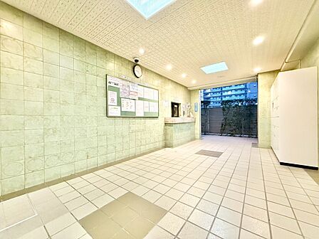 館内は静寂な中が保たれており、管理が行き届いている印象を受けました。