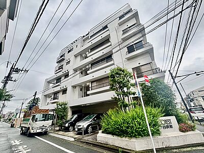 外観：飽きのこないシンプルモダンな外観です。