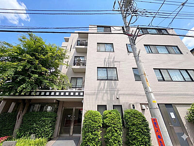 外観:飽きのこないシンプルモダンな外観です。※CG加工により晴天にしています。 外観:飽きのこないシンプルモダンな外観です。※CG加工により晴天にしています。