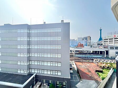 眺望や窓からの景色が良いと、家で過ごす時間も快適です。