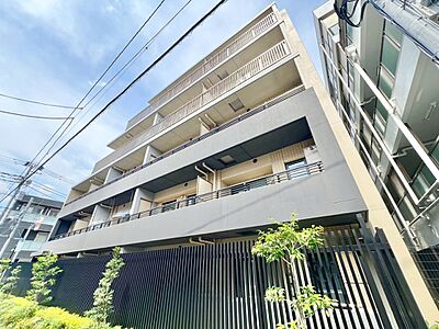 外観:飽きのこないシンプルモダンな外観です。 外観:飽きのこないシンプルモダンな外観です。