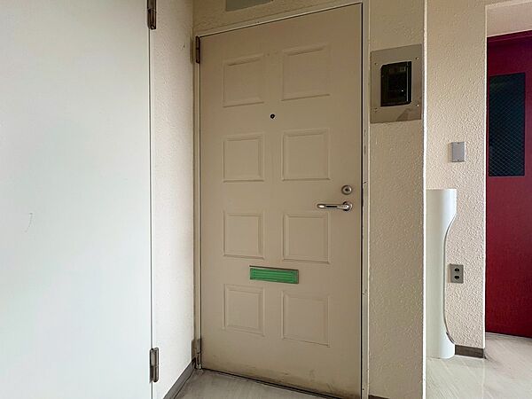 玄関を拡大表示