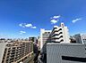 バルコニー：眺望や窓からの景色が良いと、家で過ごす時間も快適です。