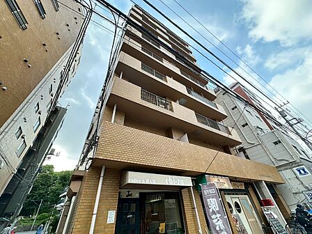 飽きのこないシンプルモダンな外観です。