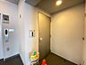玄関：清潔感のある落ち着いた雰囲気の玄関です。