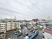 陽当たり・通風・開放感に恵まれた環境です。