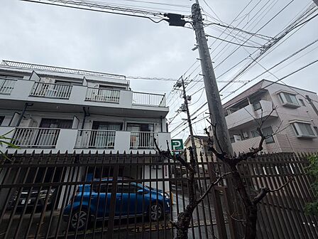 陽当たり・通風・開放感に恵まれた環境です。