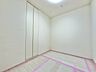 子供部屋：清かで艶やかな時間をもたらしてくれる室内です。