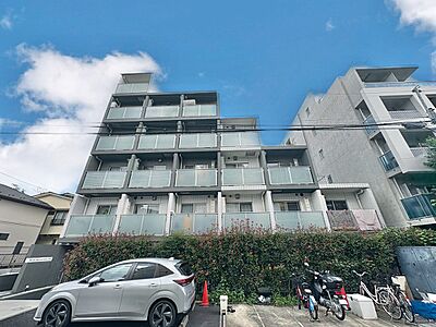 外観:飽きのこないシンプルモダンな外観です。 外観:飽きのこないシンプルモダンな外観です。