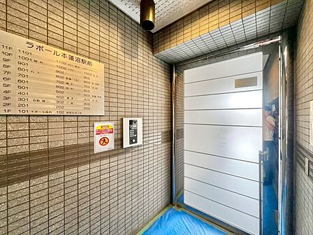 館内は静寂な中が保たれており、管理が行き届いている印象を受けました。