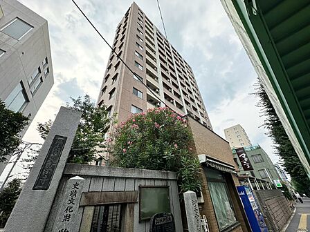 飽きのこないシンプルモダンな外観です。
