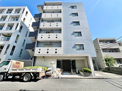 外観：飽きのこないシンプルモダンな外観です。
