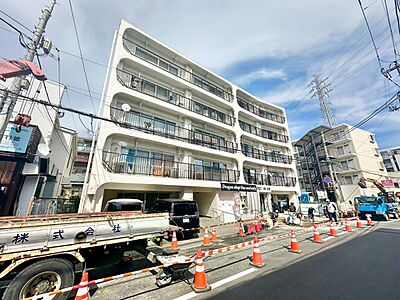 外観:飽きのこないシンプルモダンな外観です。 外観:飽きのこないシンプルモダンな外観です。