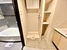 洗面：十分な広さの脱衣所。
