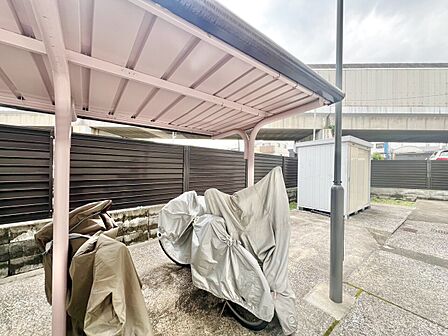 バイク置き場もございます。※空き状況は都度ご確認下さい。