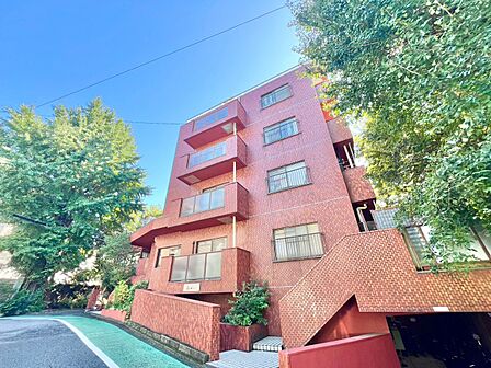 飽きのこないシンプルモダンな外観です。