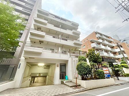 飽きのこないシンプルモダンな外観です。