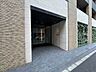 エントランス：上質感漂う玄関アプローチです。