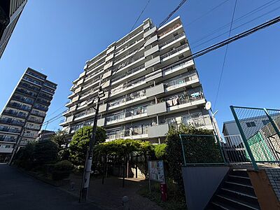 外観:飽きのこないシンプルモダンな外観です。 外観:飽きのこないシンプルモダンな外観です。