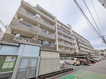 飽きのこないシンプルモダンな外観です。