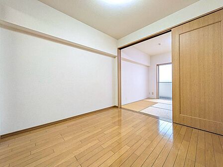 充実した生活は伸びやかな居室空間から始まります。