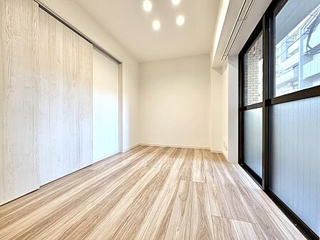 清かで艶やかな時間をもたらしてくれる室内です。※リフォームイメージ