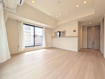 落ち着いた雰囲気に包まれて、伸びやかな空間。