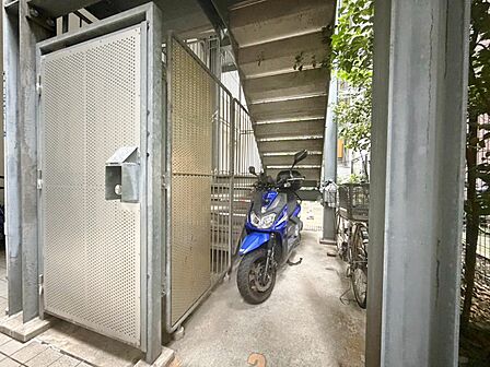バイク置き場もございます。※空き状況は都度ご確認下さい。