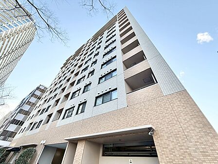 飽きのこないシンプルモダンな外観です。