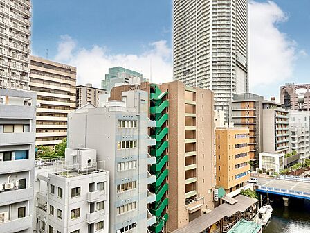 眺望や窓からの景色が良いと、家で過ごす時間も快適です。