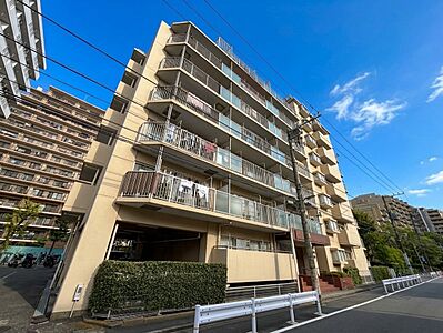 外観:飽きのこないシンプルモダンな外観です。 外観:飽きのこないシンプルモダンな外観です。
