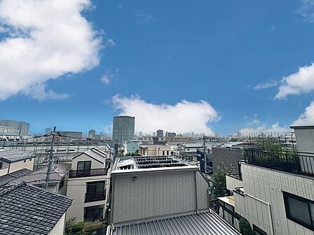 陽当たり・通風・開放感に恵まれた環境です。