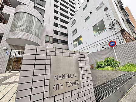 清潔感のある落ち着いた雰囲気の玄関です。