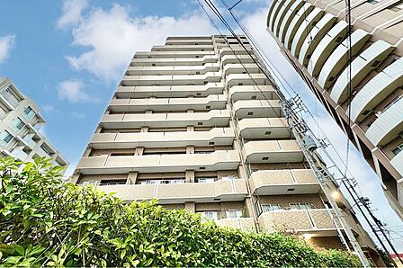 忙しく過ぎゆく日常を置き去るほど、ゆったりした時間が流れる住環境。