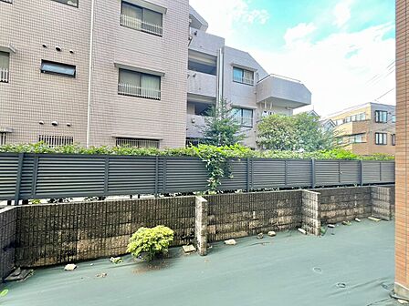 眺望や窓からの景色が良いと、家で過ごす時間も快適です。