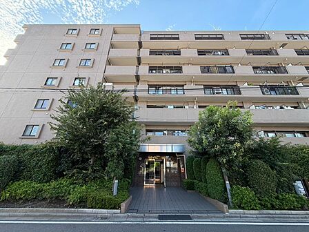 忙しく過ぎゆく日常を置き去るほど、ゆったりした時間が流れる住環境。