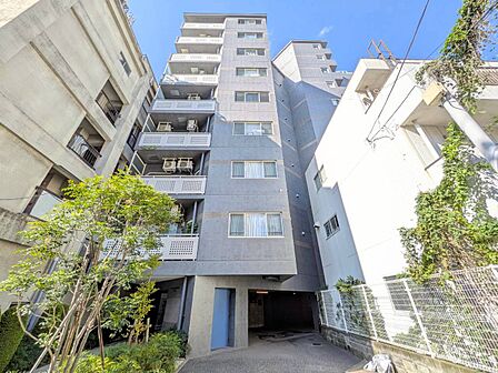 飽きのこないシンプルモダンな外観です。