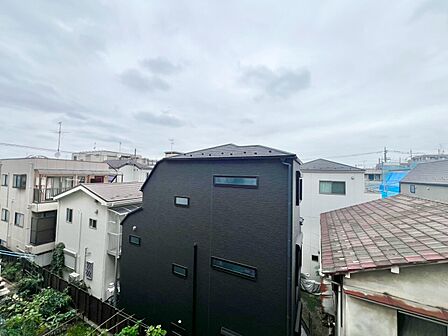 眺望や窓からの景色が良いと、家で過ごす時間も快適です。