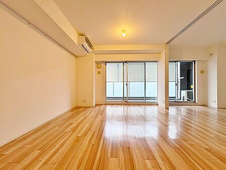 シンプルな内装と偏り過ぎないデザインで統一しました。