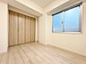 子供部屋：清かで艶やかな時間をもたらしてくれる室内です。