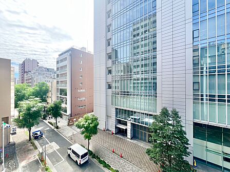 眺望や窓からの景色が良いと、家で過ごす時間も快適です。