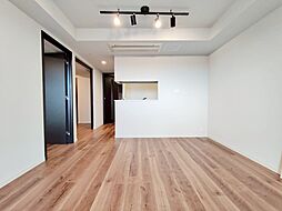 クイーンズコートオークラ 1SLDKの室内