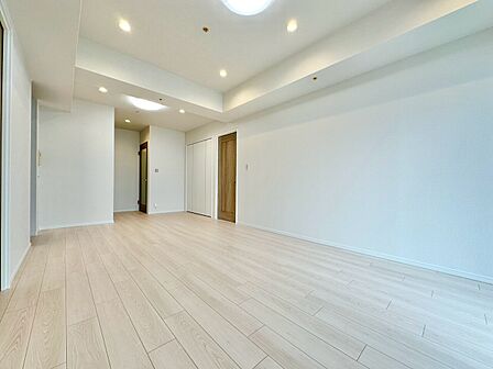 シンプルな内装と偏り過ぎないデザインで統一しました。